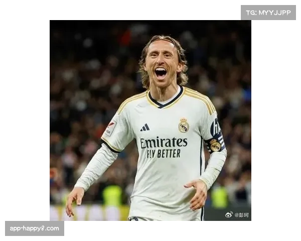 皇马老将莫德里奇替补登场,经验成为球队关键时刻稳定剂 皇马老将莫德里奇替补登场,经验成为球队关键时刻稳定剂