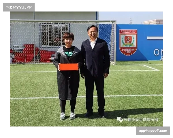 通讯：阿斯顿维拉俱乐部与当地学校合作，开展“足球希望”心理辅导项目